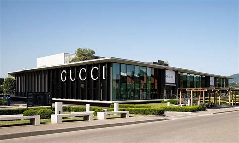 Leccio Outlets, Shopping in Tuscany, Italy.